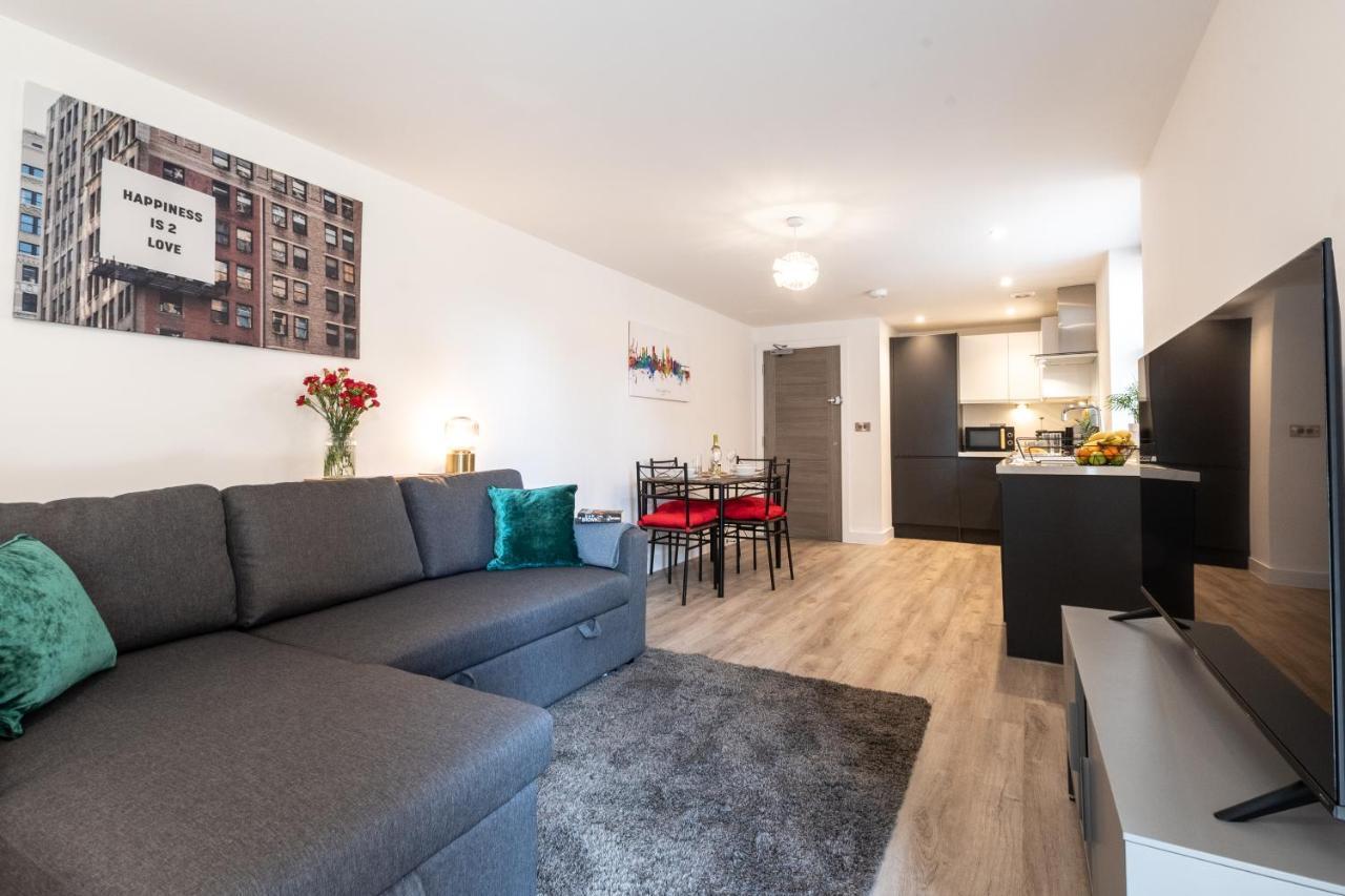 Welcome 4 Business Or Pleasure! Super Central Southampton 'City Vibes' # Stylish Apartment With Outdoor Space 1-4 Guests Book Your City Break Or Pre-Cruise Stay! Close To Mayflower Theatre, Universities, Cruise Terminals, Hospitals & Shops! Exterior photo