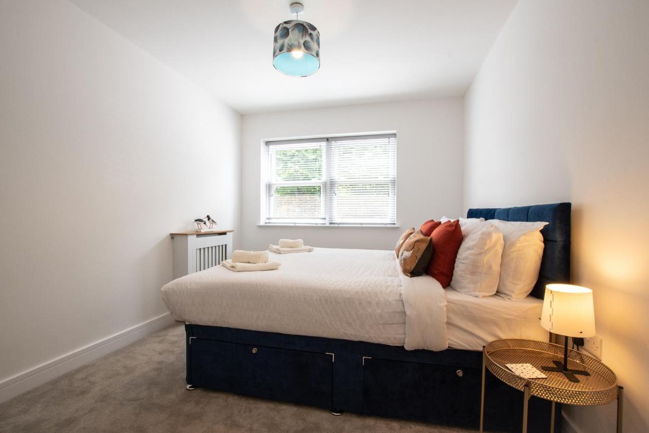 Welcome 4 Business Or Pleasure! Super Central Southampton 'City Vibes' # Stylish Apartment With Outdoor Space 1-4 Guests Book Your City Break Or Pre-Cruise Stay! Close To Mayflower Theatre, Universities, Cruise Terminals, Hospitals & Shops! Exterior photo